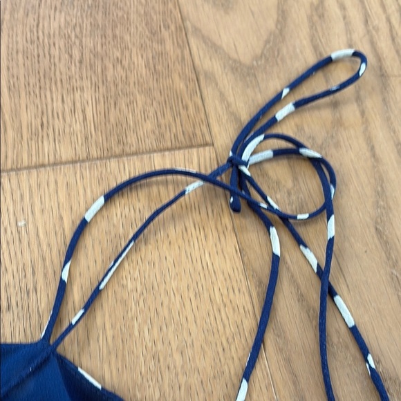 Reformation liza top size 20 - Picture 4 of 4